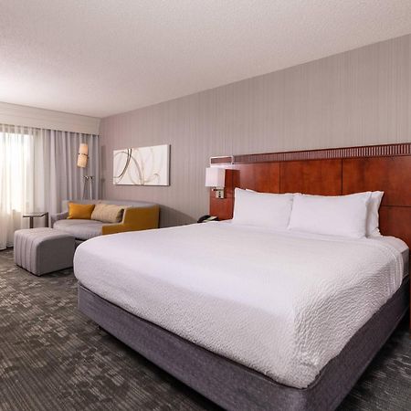 Courtyard By Marriott Newark-University Of Delaware Exterior photo
