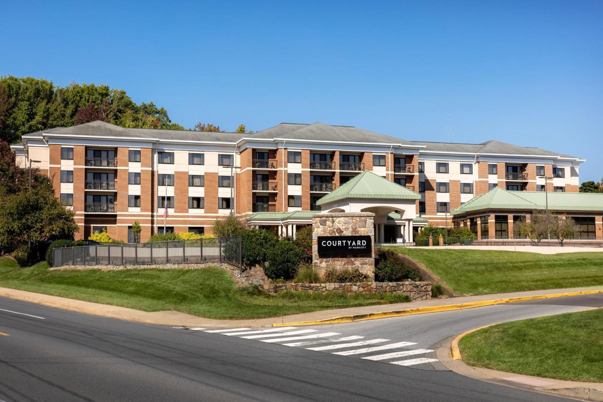 Courtyard By Marriott Newark-University Of Delaware Exterior photo