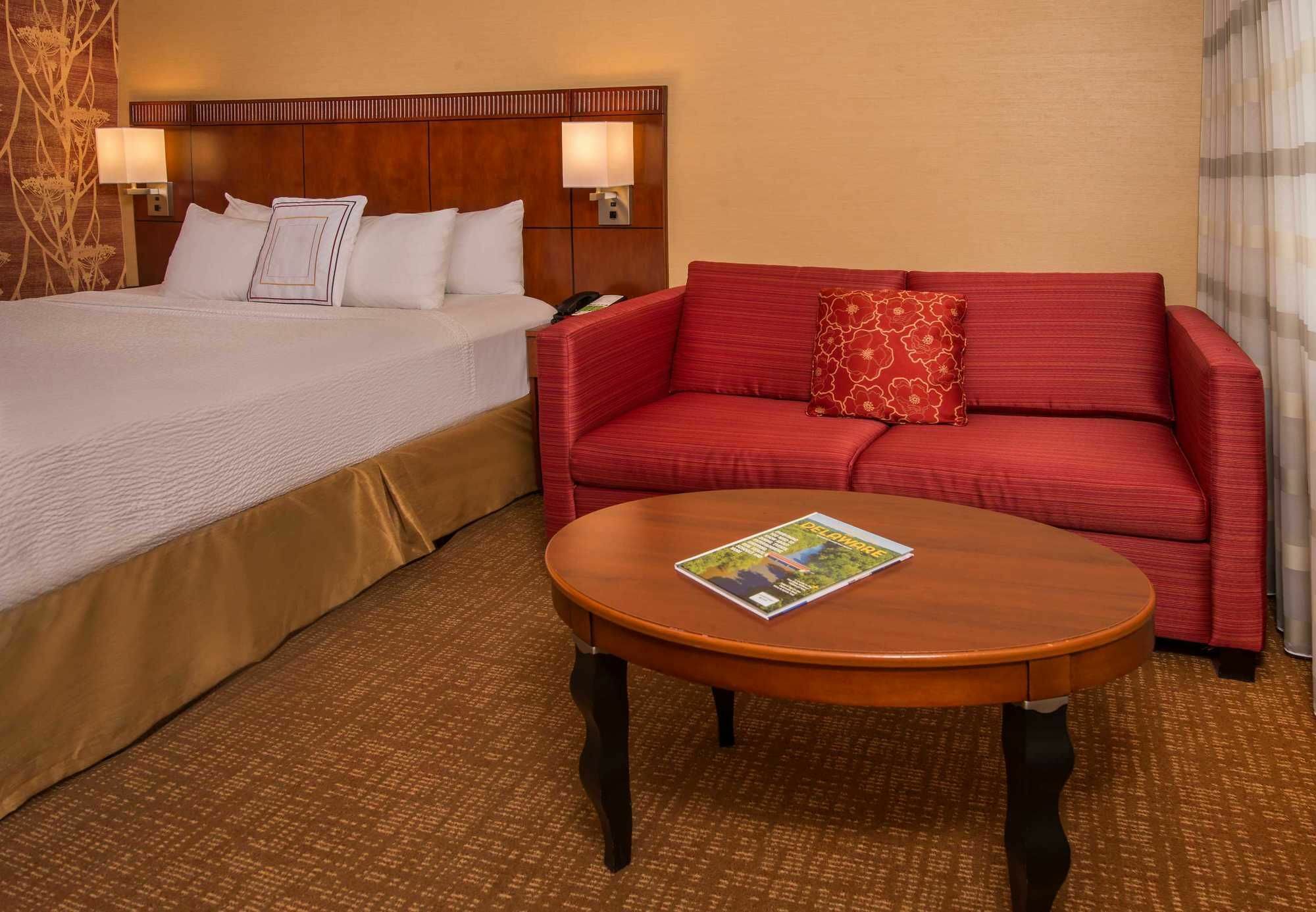Courtyard By Marriott Newark-University Of Delaware Exterior photo